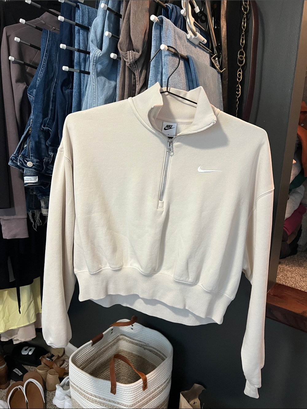 Nike Cream Half-Zip Cropped Sweatshirt